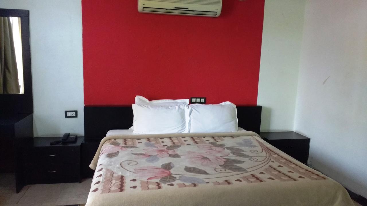 Pura Raghunāth Sanjay Motels I Pvt Ltd מראה חיצוני תמונה