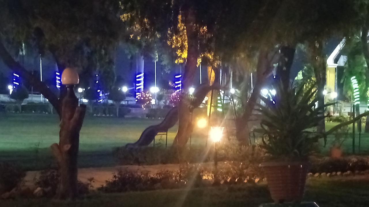 Pura Raghunāth Sanjay Motels I Pvt Ltd מראה חיצוני תמונה